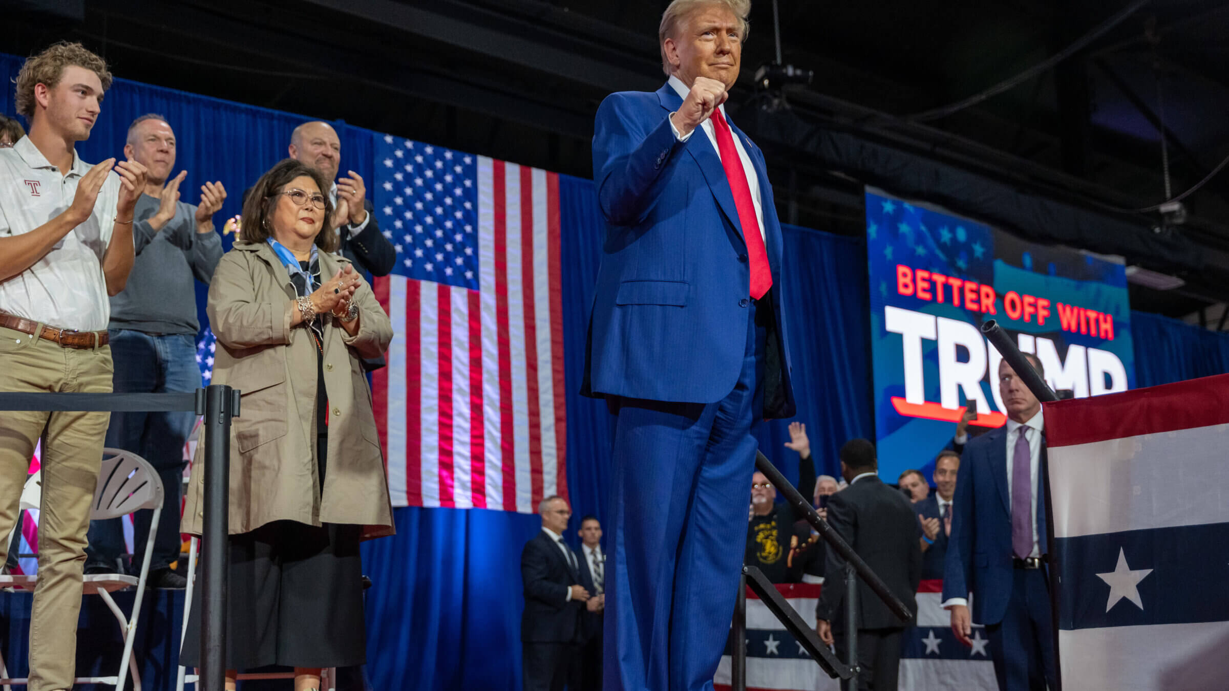 At a town hall rally, Trump swayed to Leonard Cohen's "Hallelujah."