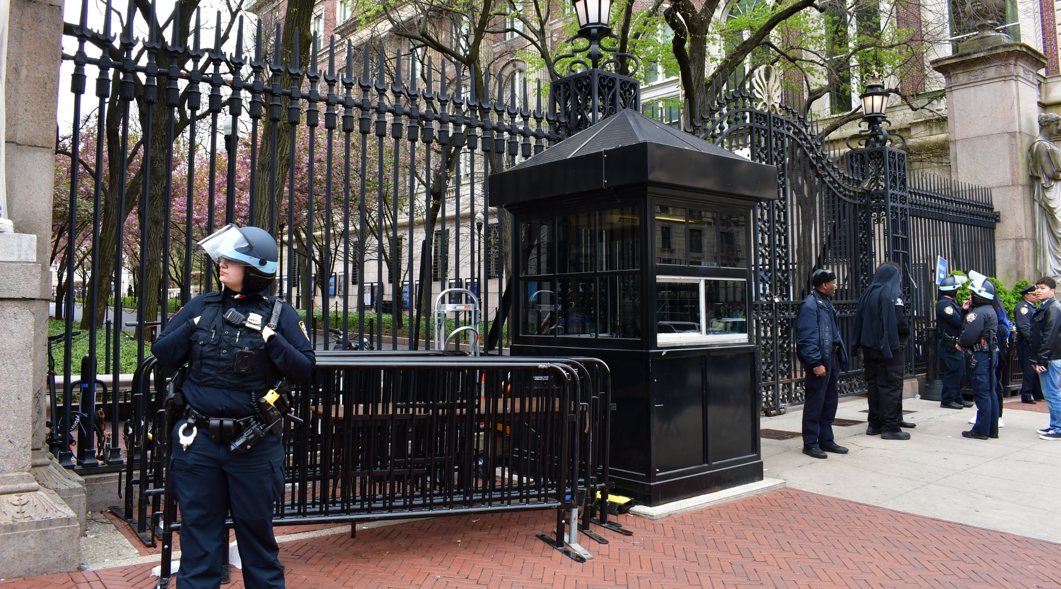 Columbia’s gates were closed to ID holders the week of University President Minouche Shafik’s testimony in Congress. (Jackie Hajdenberg)