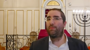 Rabbi Arié Engelberg giving on online sermon. (Screenshot)