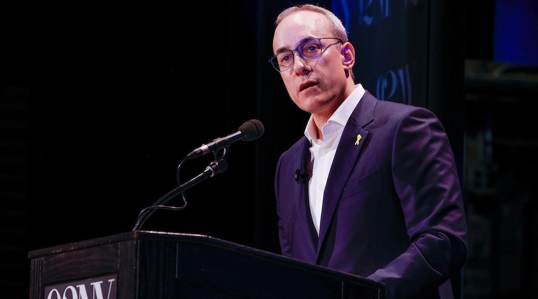 Dan Senor delivers “The Sate of World Jewry” speech at the 92nd Street Y in Manhattan, May 13, 2025. (Mark Doyle/Michael Priest Photography)