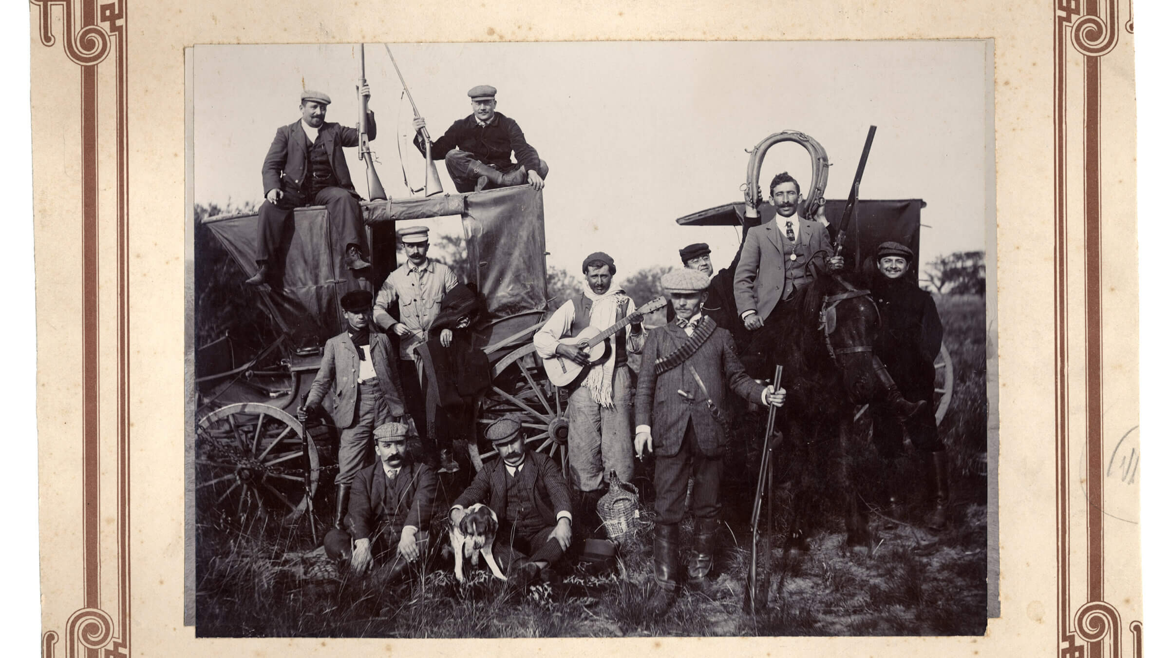 A photo taken July 28, 1906, shows Jewish agricultural settlers mingling with gauchos and soldiers.