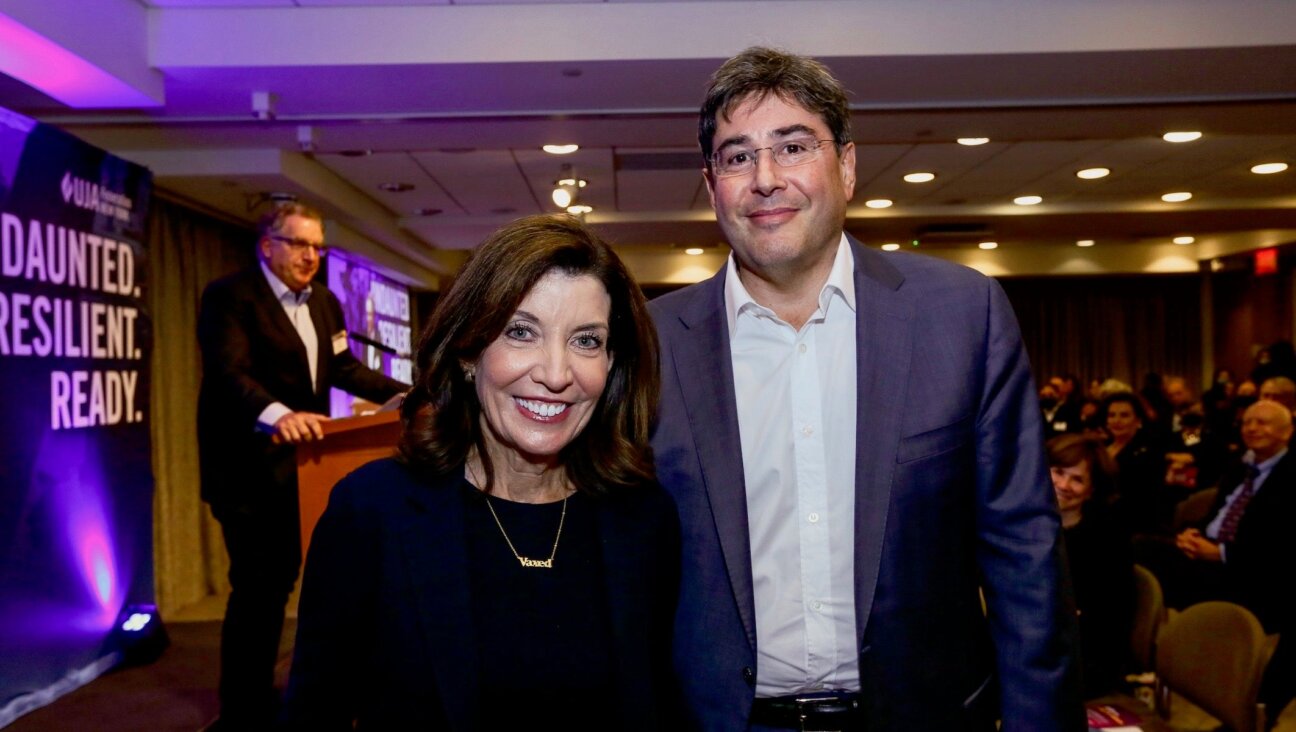 Eric S. Goldstein, right, CEO of UJA-Federation of New York, is seen with Gov. Kathy Hochul at UJA’s 2022 Annual Campaign kickoff, Oct. 28, 2021. (Michael Priest Photography via UJA)