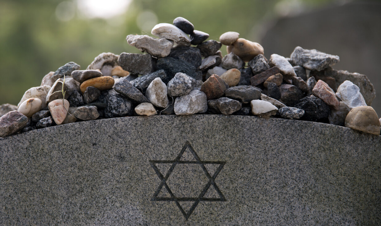 A Jewish grave, marked with stones by visitors.