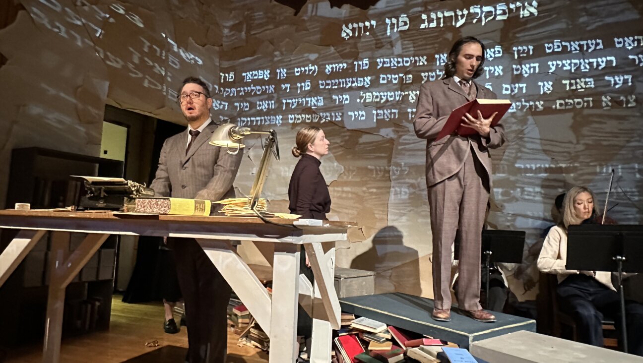 Gideon Dabi as Max Weinreich and Jason Weisinger as Yudel Mark in Alex Weiser and Ben Kaplan's <i>The Great Dictionary of the Yiddish Language.</i>
