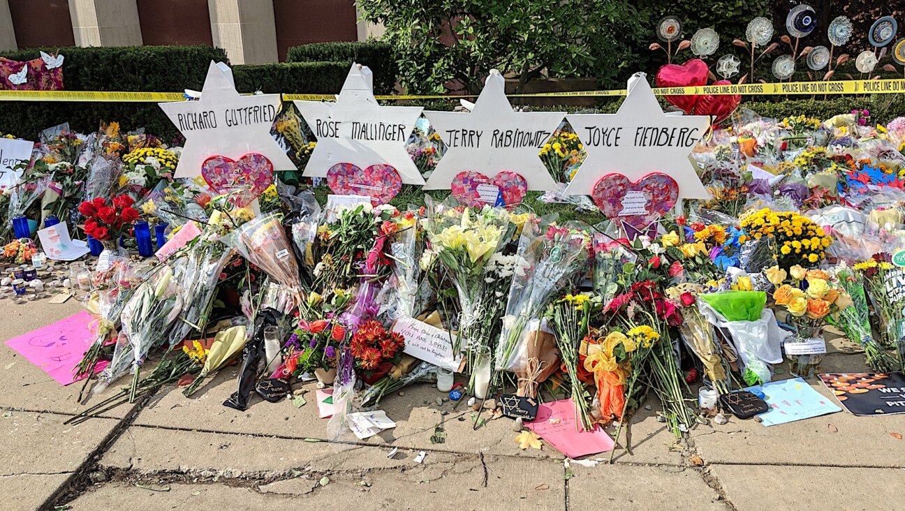 A makeshift memorial for the 11 victims of the Tree of Life synagogue shooting in Pittsburgh, Pennsylvania, Oct. 31, 2018. 
