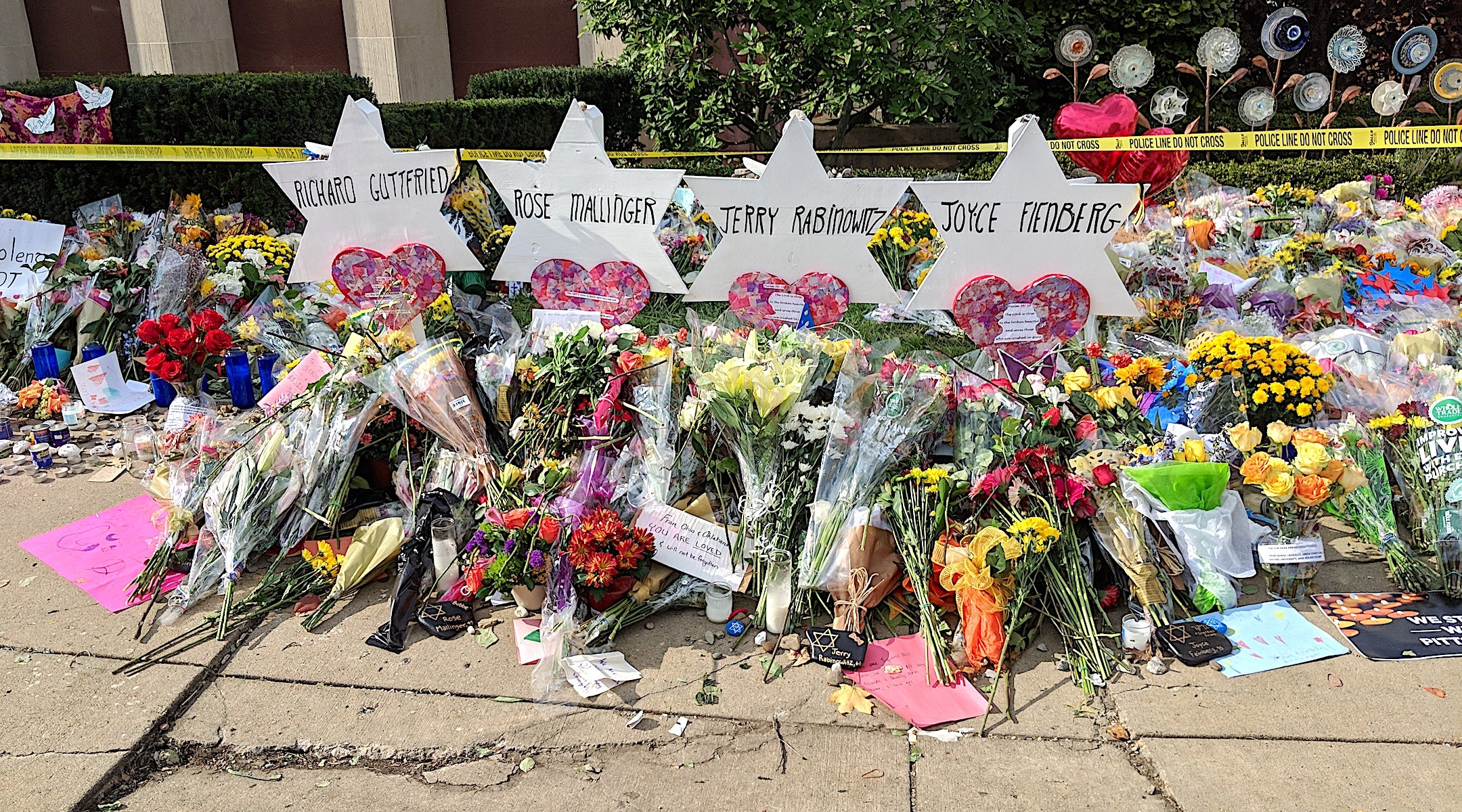 A makeshift memorial for the 11 victims of the Tree of Life synagogue shooting in Pittsburgh, Pennsylvania, Oct. 31, 2018. 