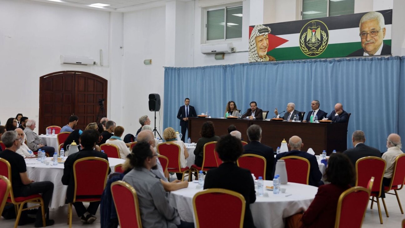 Mahmoud Abbas speaks to Israeli activists alongside PA leadership and Ayman Odeh. 