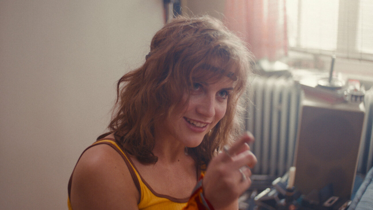 Mala Emde stars as Vera Brandes in 'Koln 75.'