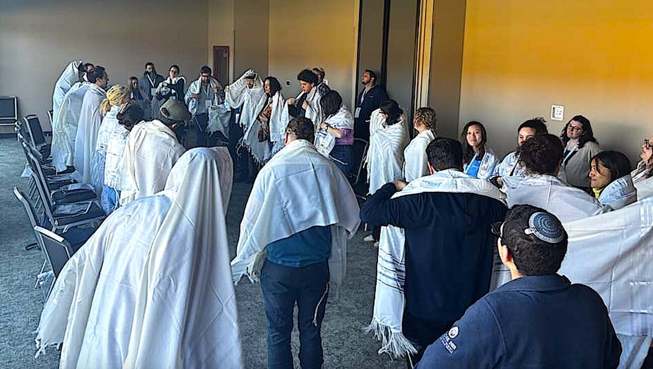 בײַם סיום פֿונעם רעטריט, דעם 21סטן אָקטאָבער, אין די קאַטסקיל־בערג