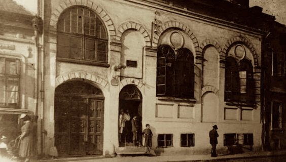 The synagogue "Chevre Tehilim" in Czernowitz, circa 1930
