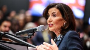 Kathy Hochul says she has “intervened” prevent the destruction of a nearly century-old synagogue in Brooklyn.