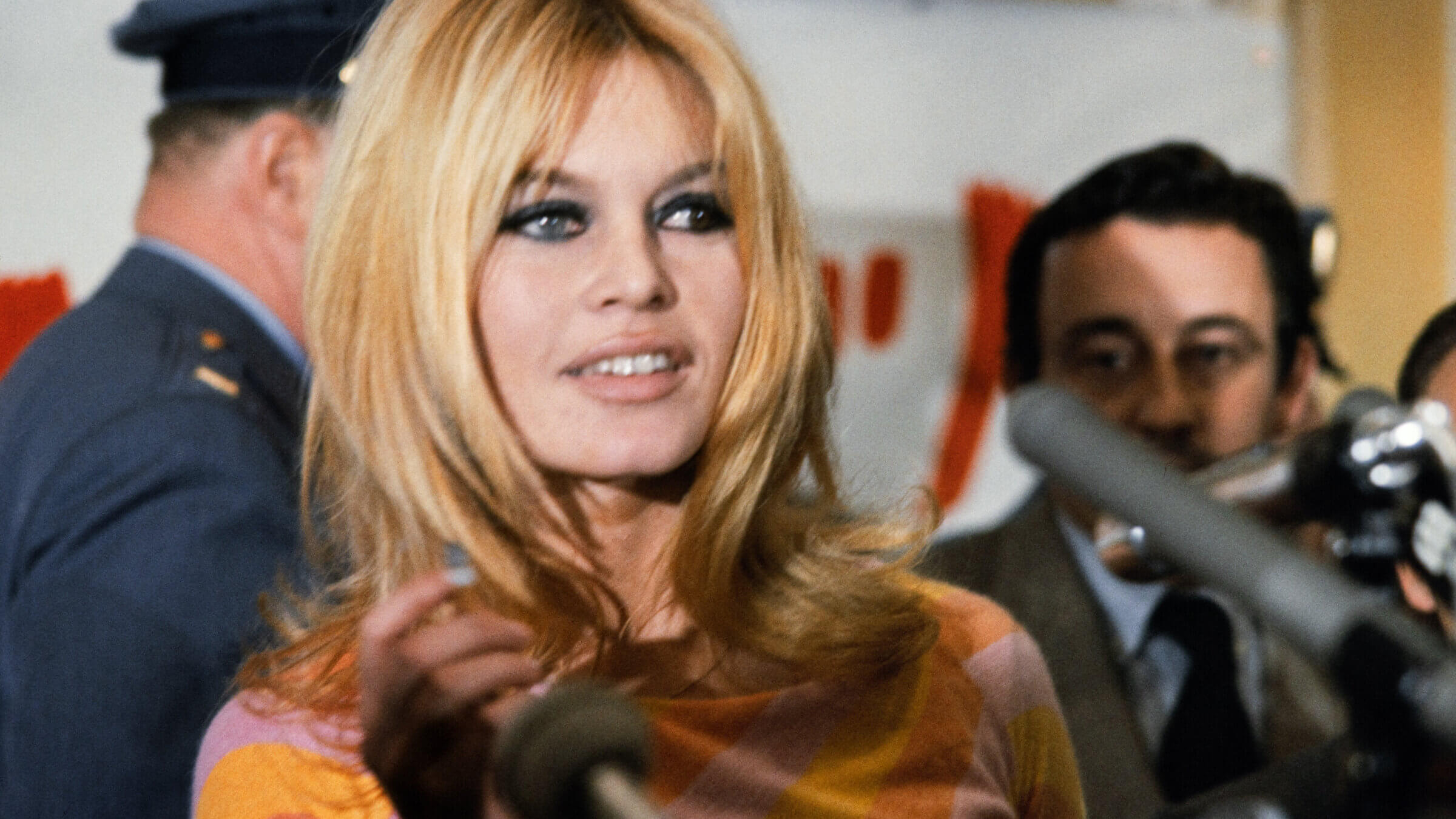 Brigitte Bardot gives a press conference on December 1965.