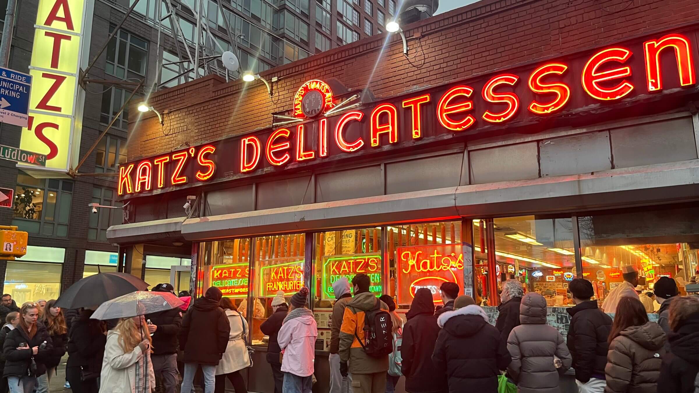 'Twas the day before Christmas — and there was a line outside Katz's Deli on NYC's Lower East Side.