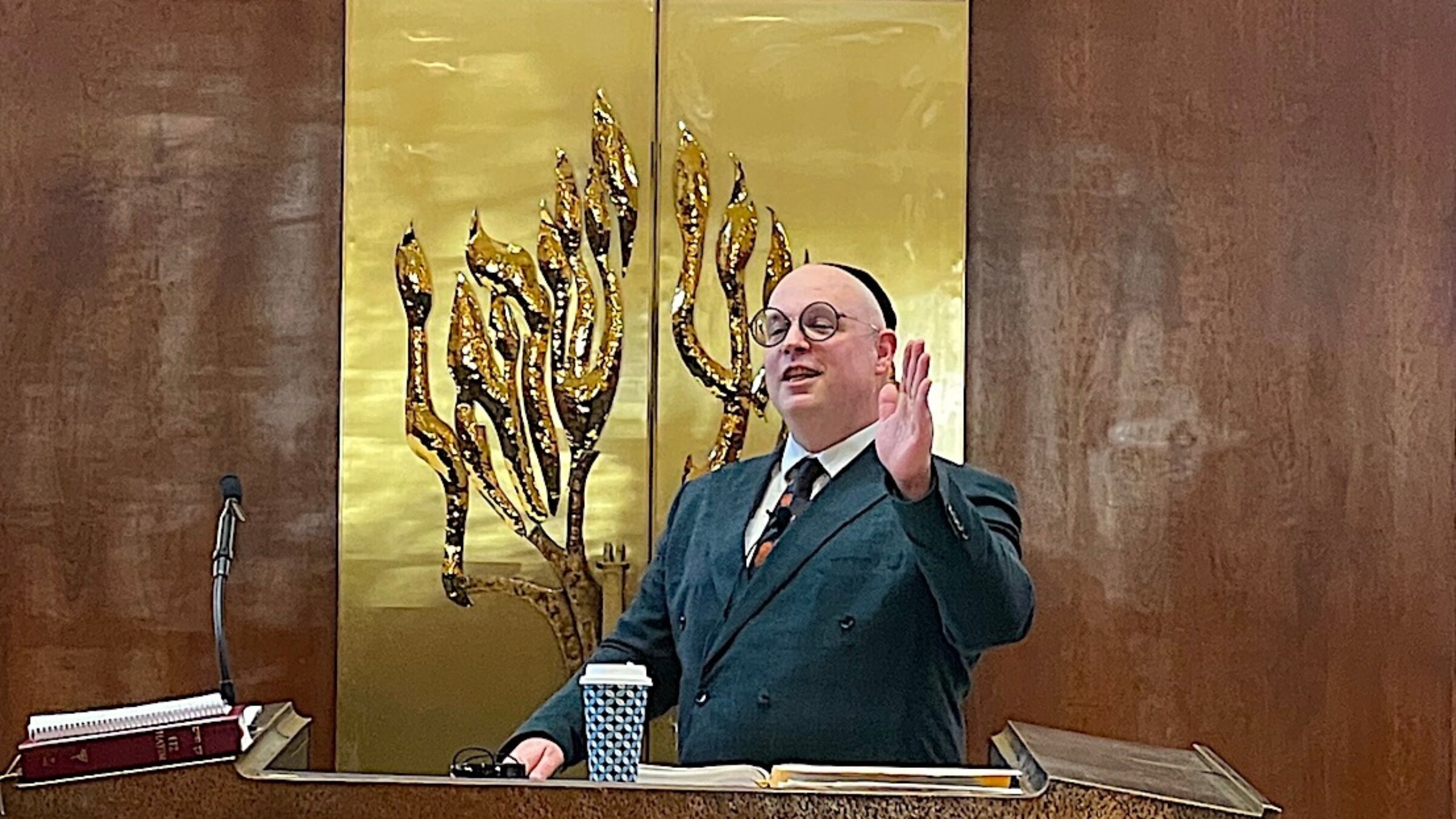 Rabbi Cody Bahir speaking to a local Hadassah chapter at the Congregation Brothers of Israel synagogue in Newtown, Pennsylvania, in early December.