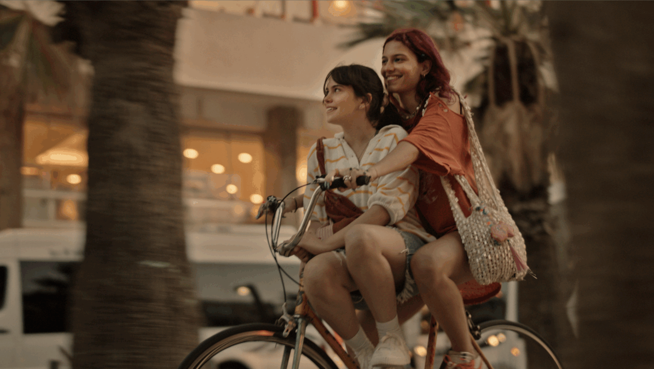 Darya Rosenn and Lia Elalouf in <i>Come Closer.</i>

