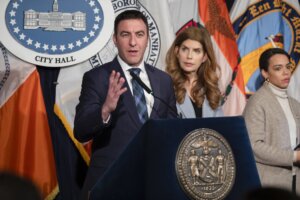 NYC Council Speaker Julie Menin and Eric Dinowitz, chair of the NYC Jewish Caucus, on Jan. 29. 