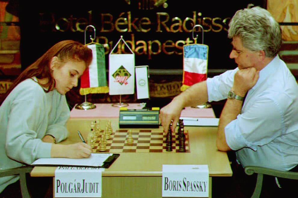 Judit Polgar plays Boris Spassky in 1993.