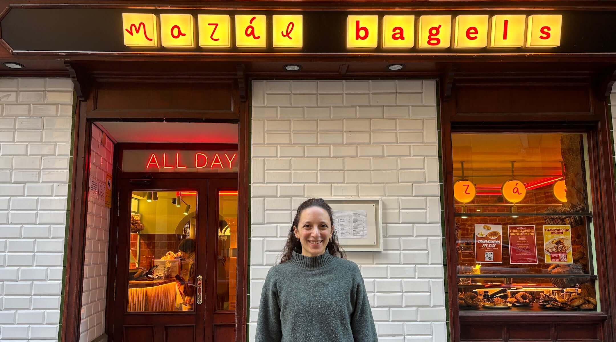 Tamara Cohen, founder of the Mazál bagel restaurant in Madrid, immigrated from the United States through Spain’s Sephardic ancestry law. 