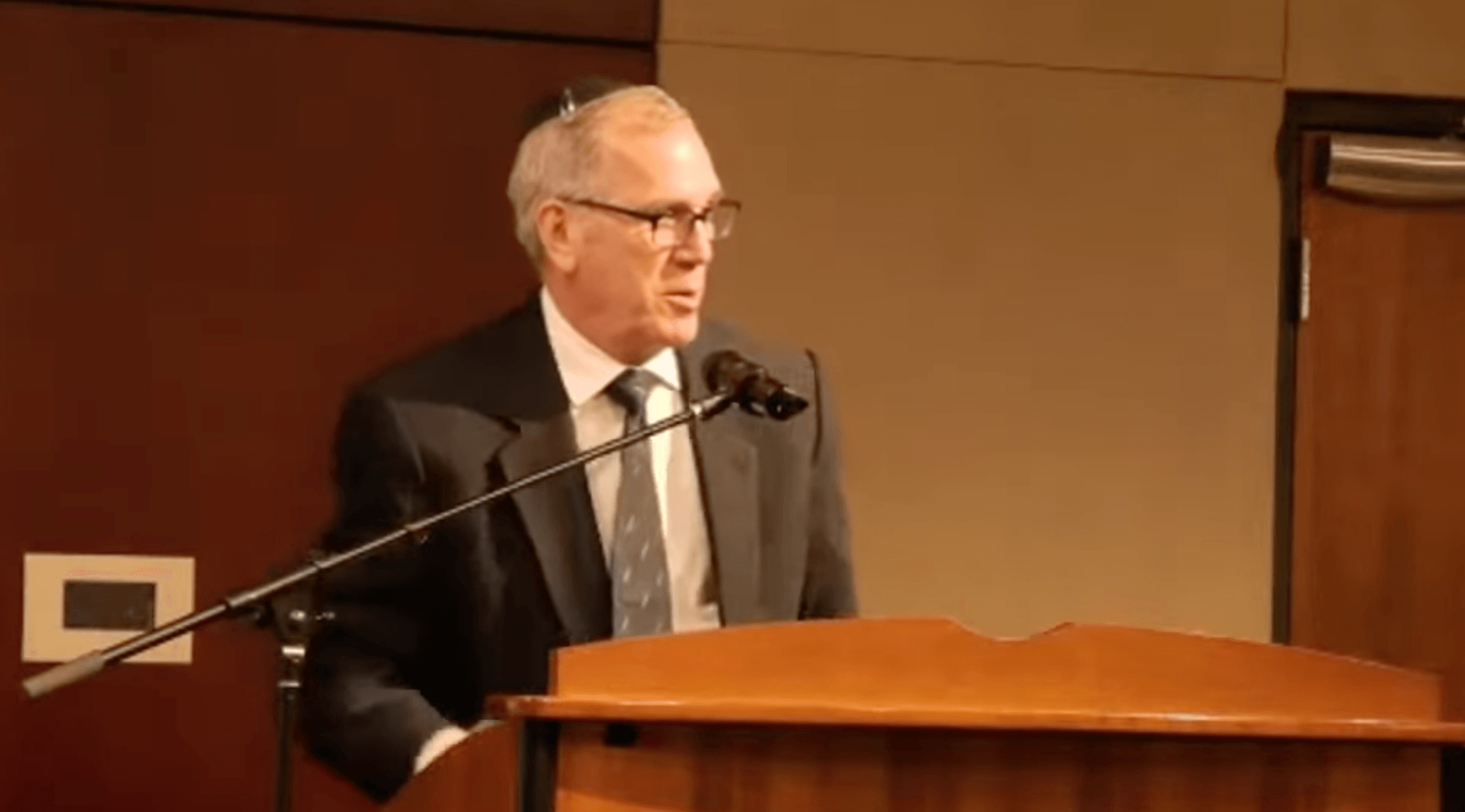 Peter Deutsch, founder of the Ben Gamla Jewish Charter School Foundation, addresses the Oklahoma Statewide Charter School Board on Jan. 12, 2026, in Oklahoma City. 
