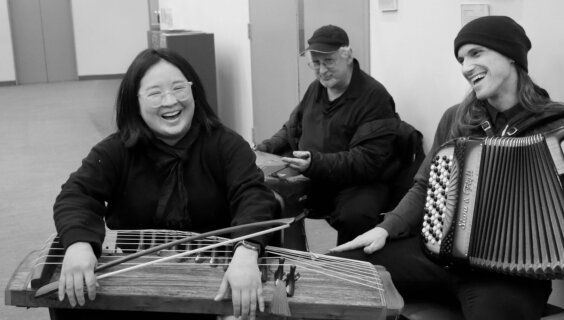 Festival participants during an informal klezmer jam session at Yiddish New York, in lower Manhattan
