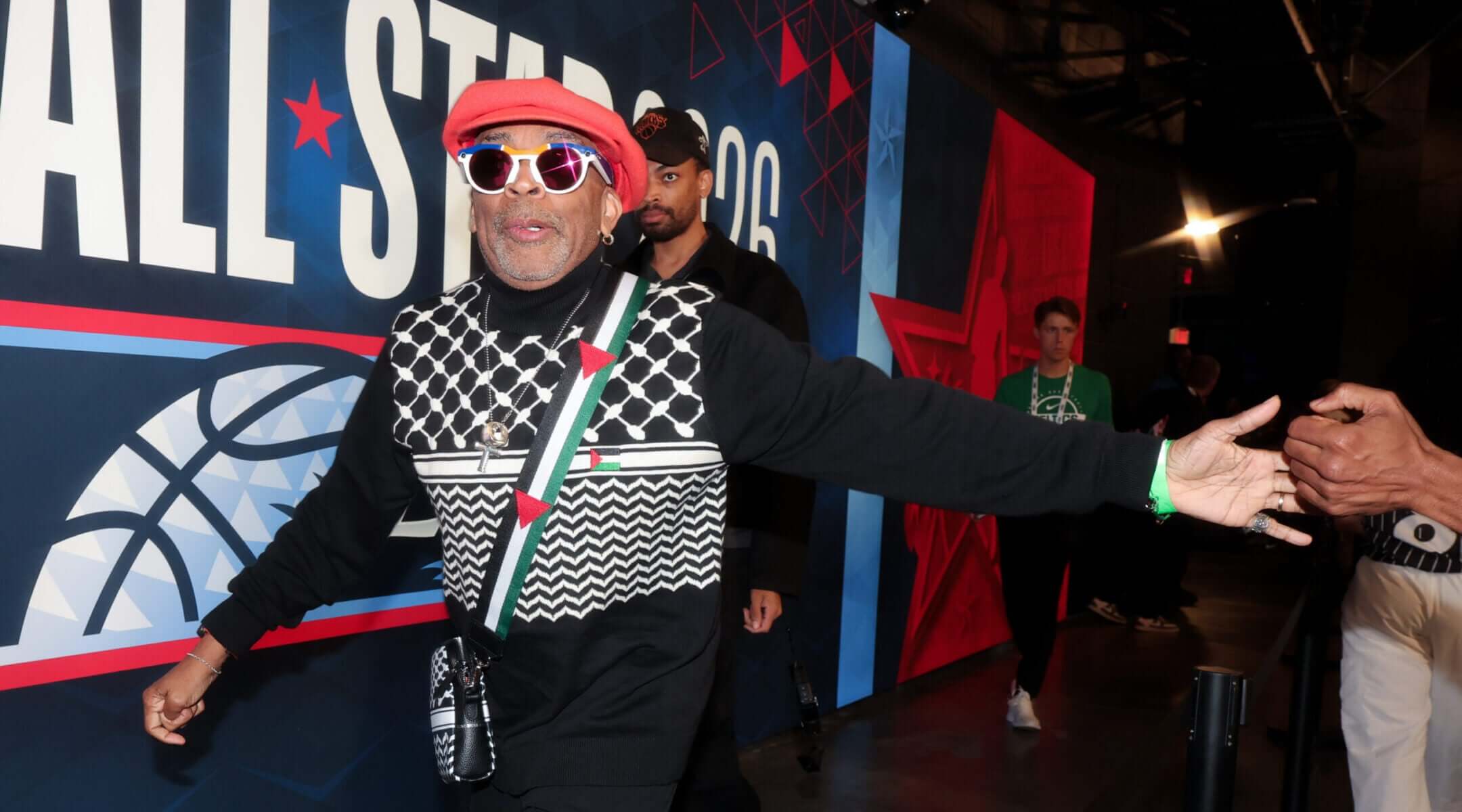 Spike Lee, Kyrie Irving wear pro-Palestinian outfits to NBA All-Star Game...