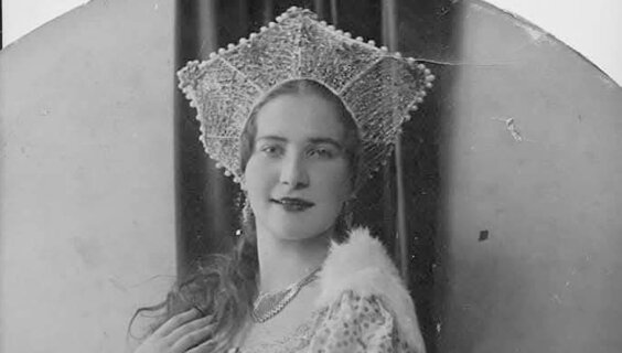 עוכעניאַ, איינע פֿון די קאַנדידאַטינס אינעם פֿאַרמעסט, אין די 1930ער יאָרן