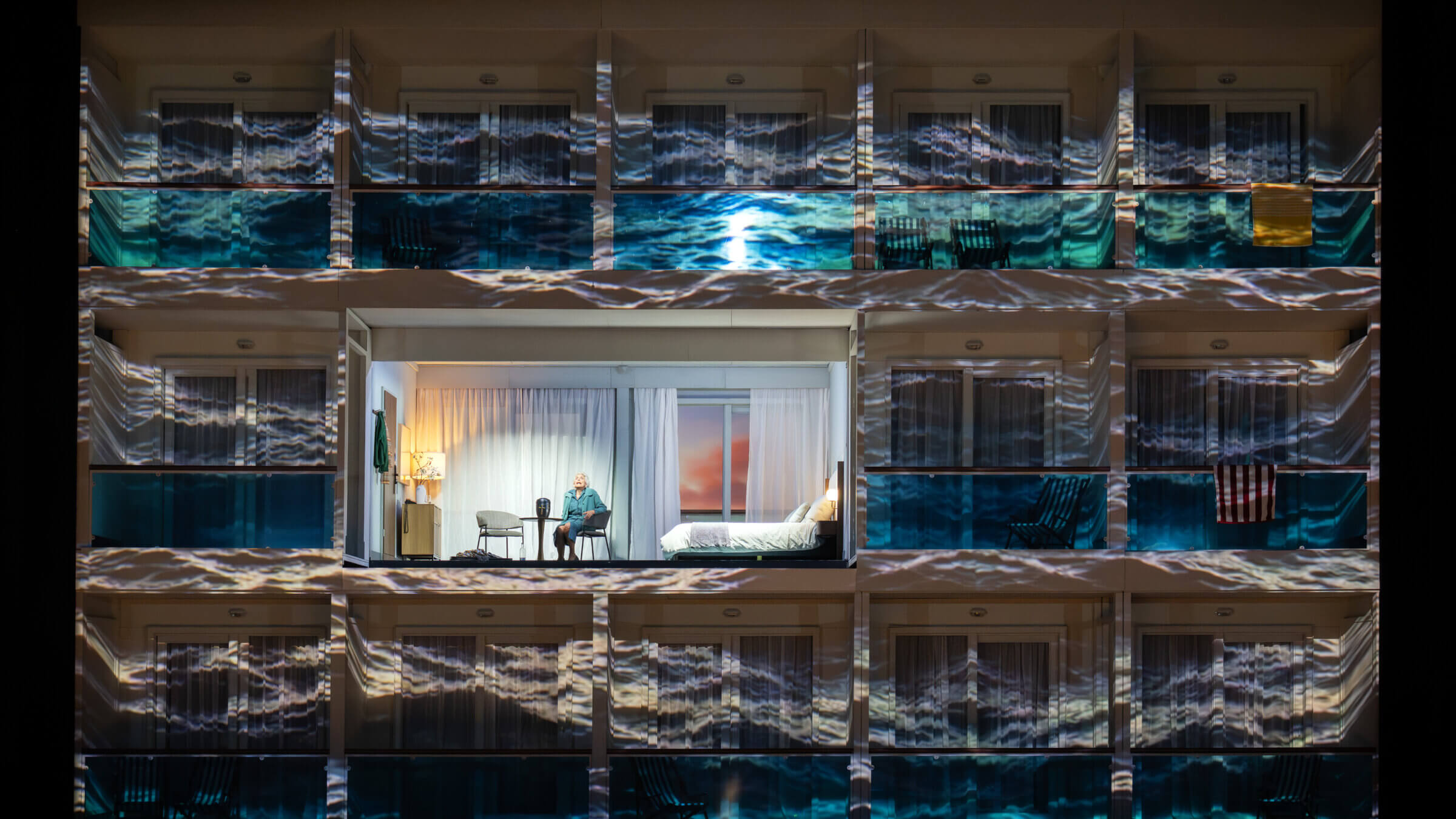 Sibylle Maria Dordel in 'Die Passagierin.'