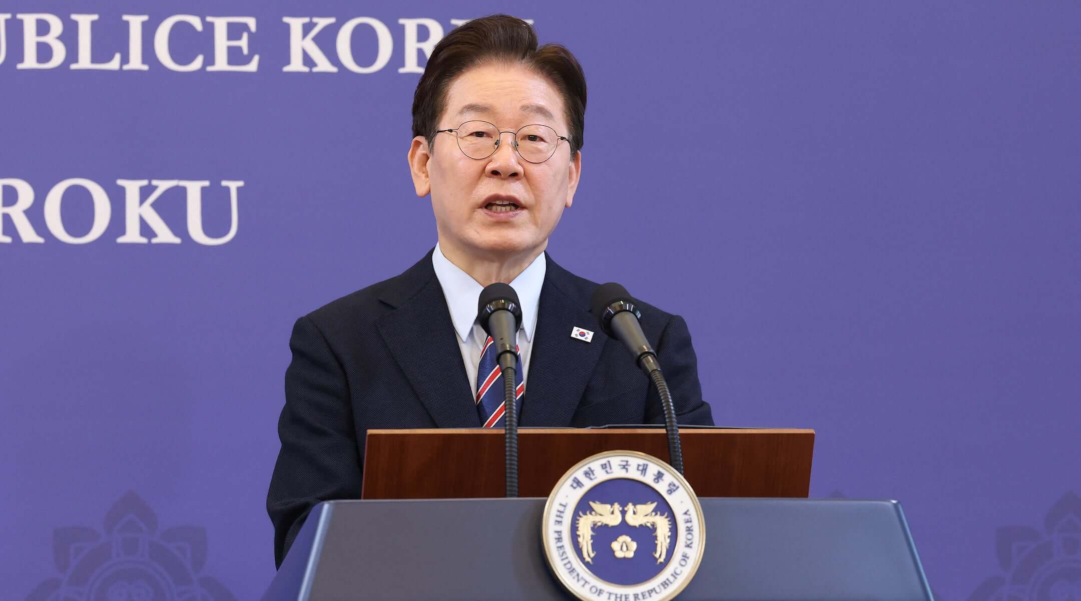 South Korean President Lee Jae Myung speaks during a joint press conference with Poland’s Prime Minister Donald Tusk at the presidential Blue House in Seoul on April 13, 2026. (Chung Sung-Jun / POOL / AFP)