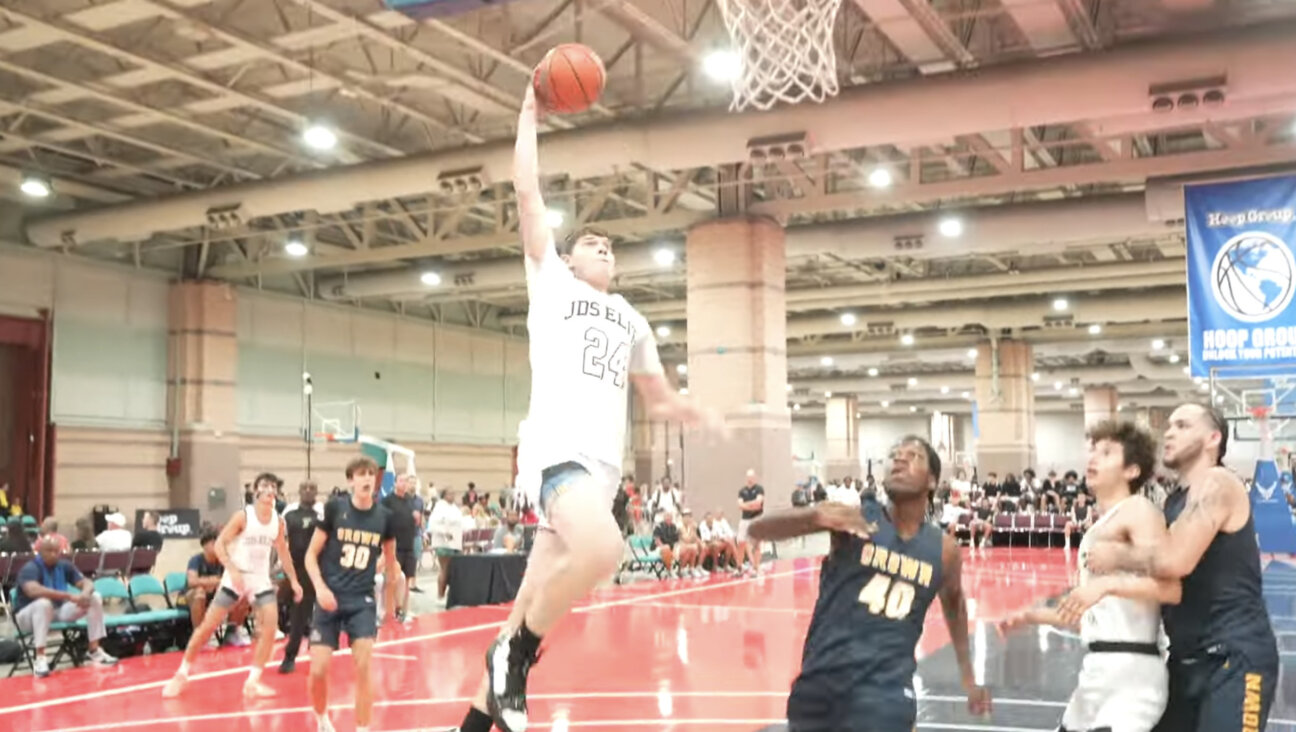 Chaim Galbut's dunking videos went viral in 2025.